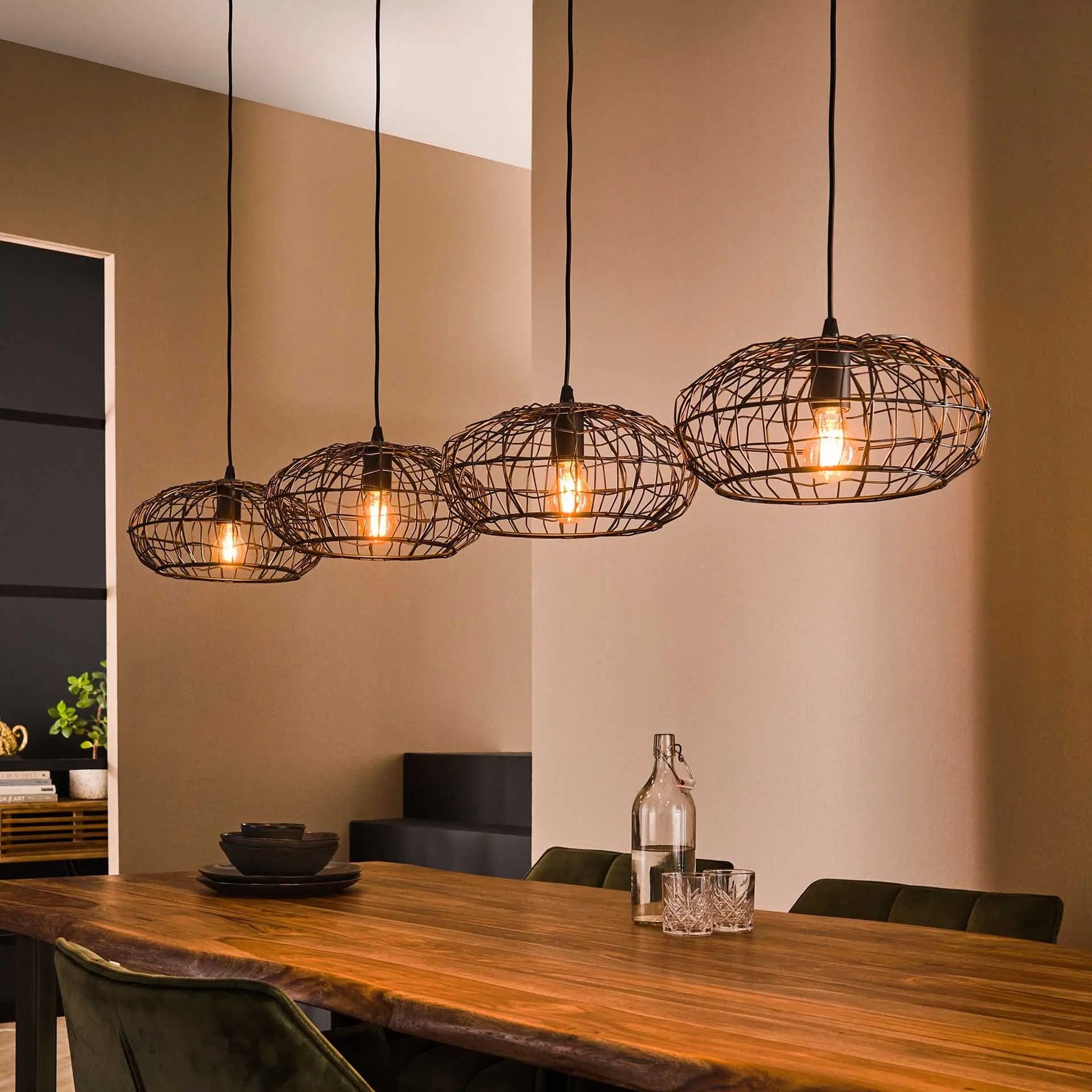Le Lustre de Salle à Manger: L’ Éclairage Tendance