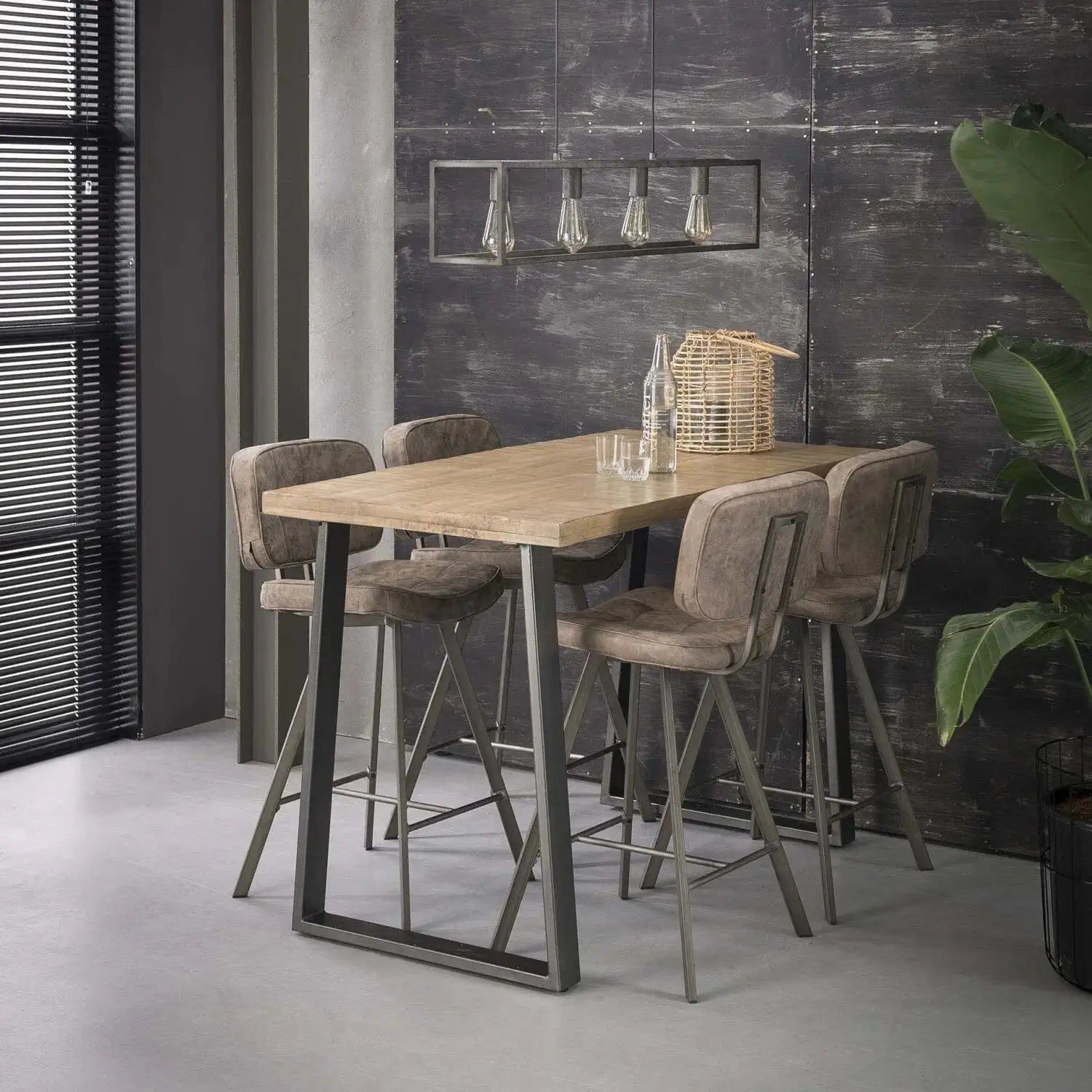 10 idées de tables hautes industrielles pour un intérieur stylé
