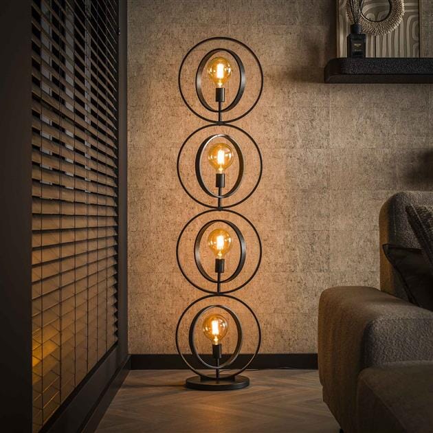 Le lampadaire, l'objet déco pratique et design qu'il vous faut Le lampadaire, l'objet déco pratique et design qu'il vous faut