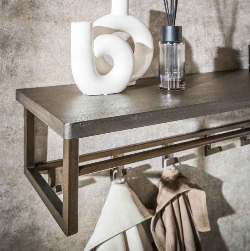 Portemanteau Mural Details