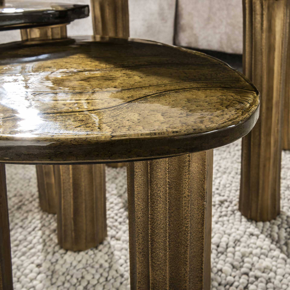 Table Basse Verre Doree Details