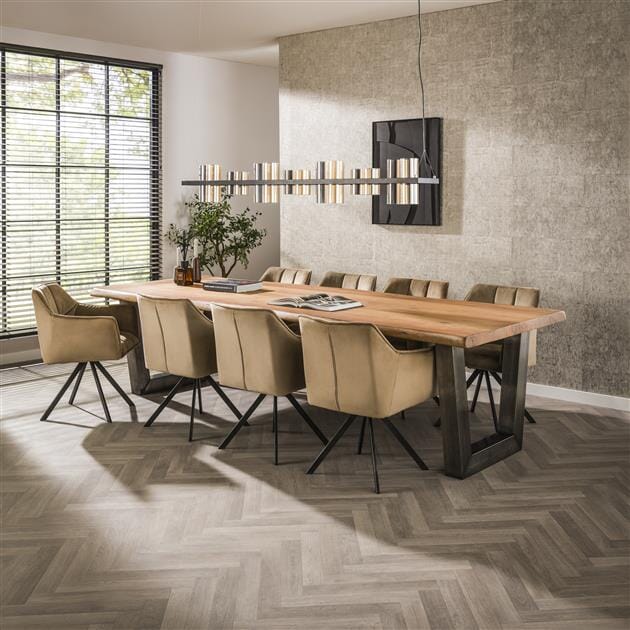 Image de la table à manger bois massif vue de côté montrant le plateau en acacia.