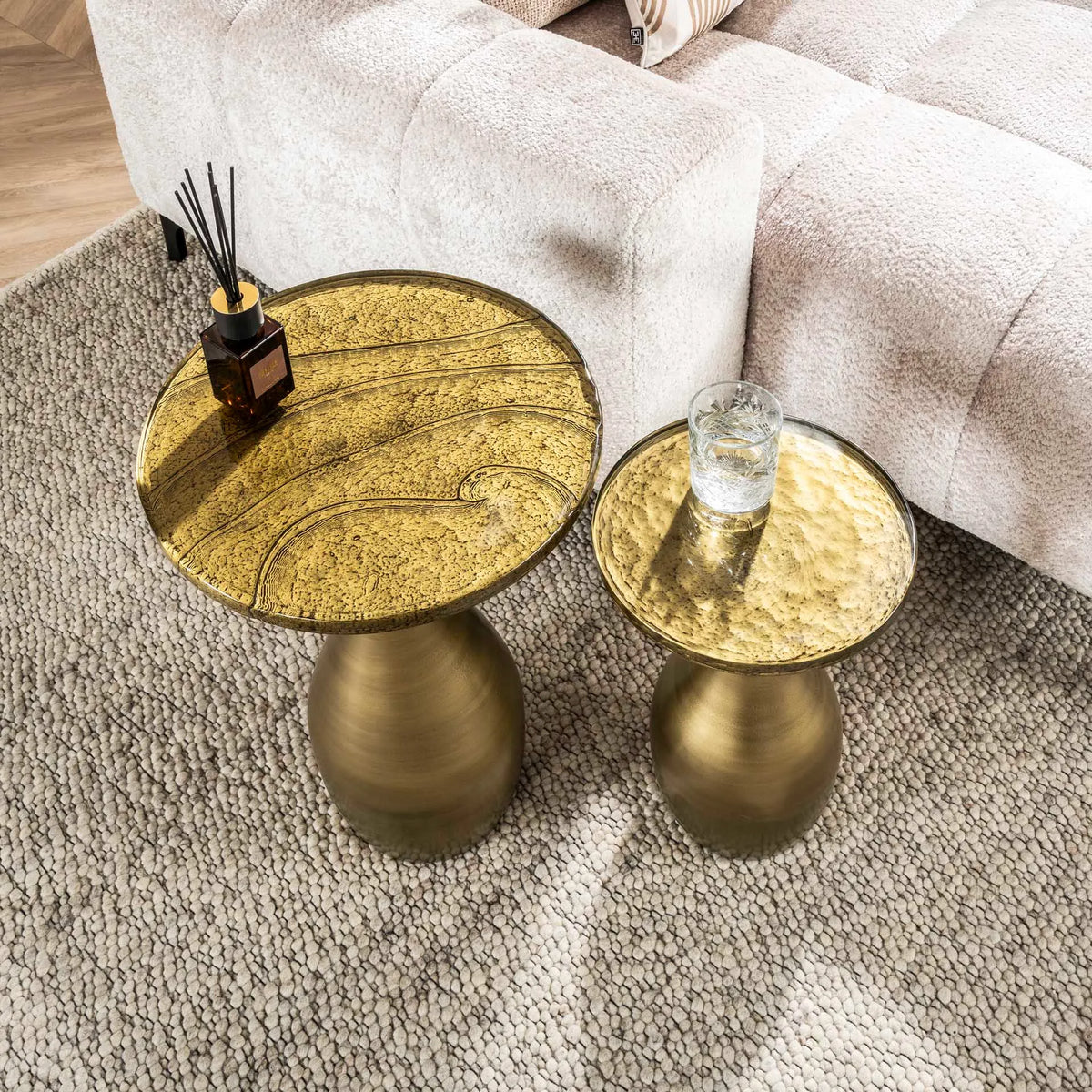 Table d&#39;Appoint En Verre Doree Vue Dessus