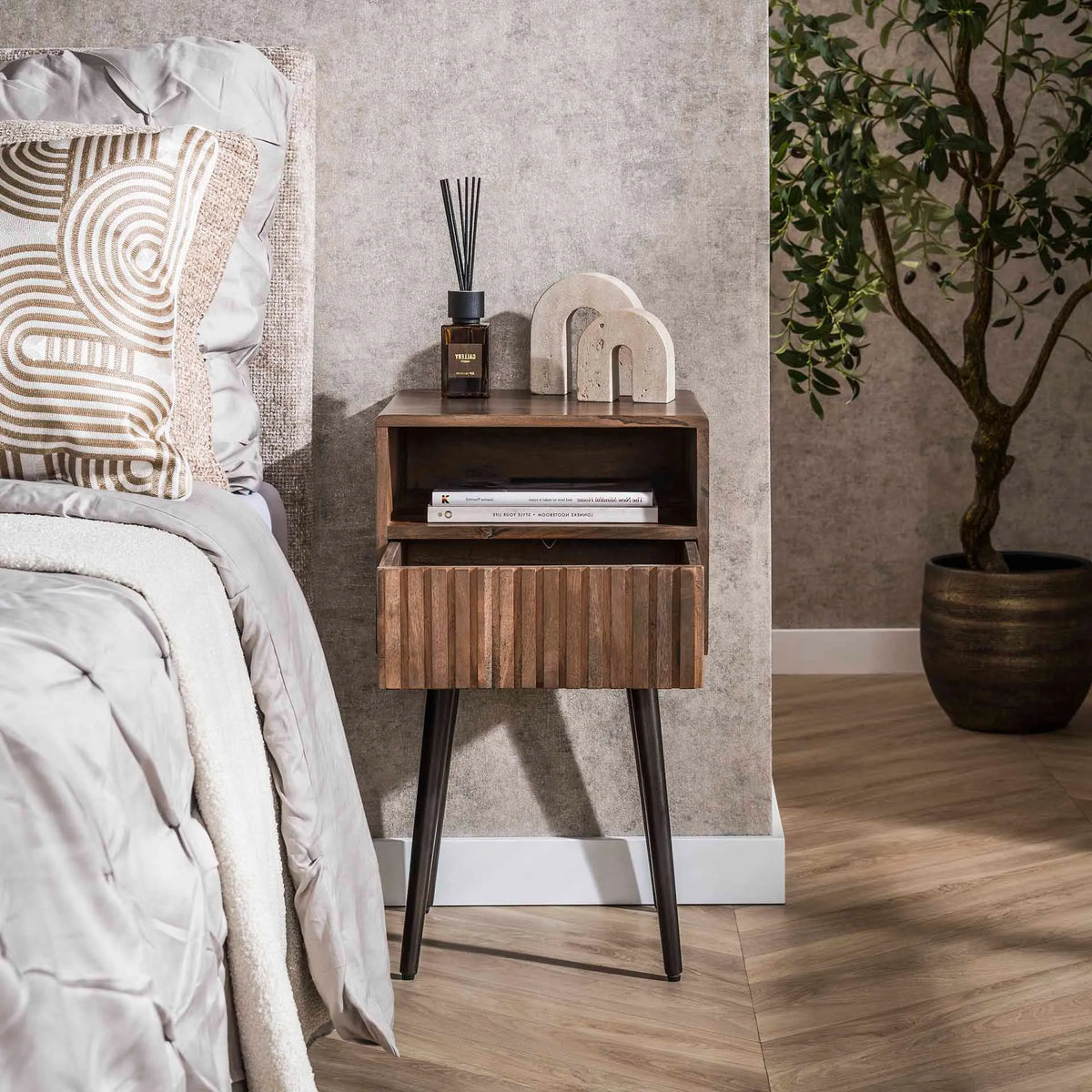  Table de Chevet Design en Acacia Tiroir