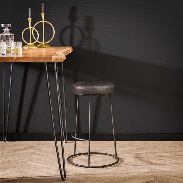 Tabouret de bar en métal avec finition soignée et assise confortable