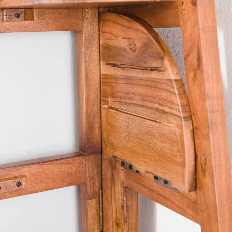 Vue d&#39;ensemble de l&#39;étagère pyramide