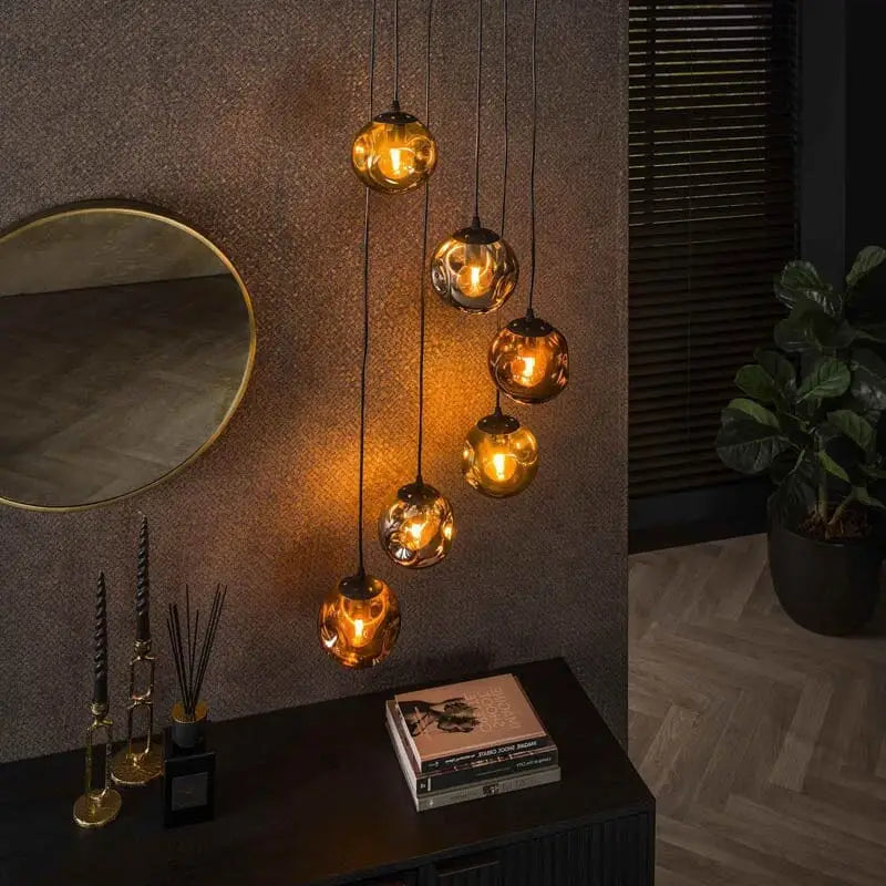 Lustre industriel en métal  abat-jours en verre