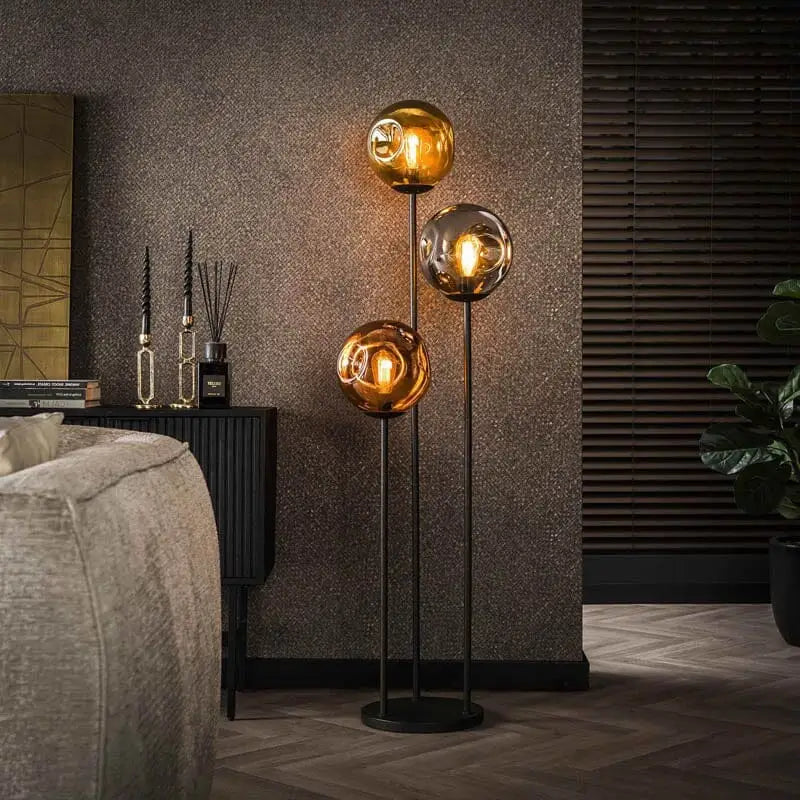 Lampadaire 3 globes en métal avec abat-jours en or, cuivre et chrome