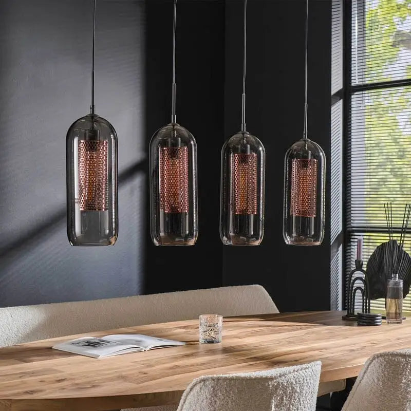 Découvrez notre Lustre Verre 4 Lampes, avec son design unique