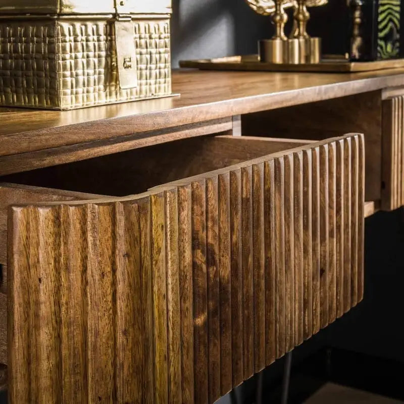 Meuble Coiffeuse en Manguier  Un Mélange de Fonctionnalité