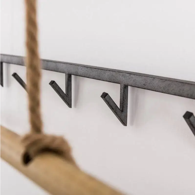 Porte manteau industriel métal bambou avec tringle lyadesign 