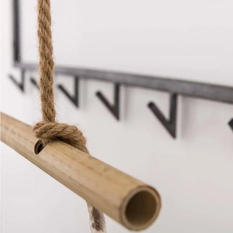 Porte manteau industriel métal bambou avec tringle lyadesign 