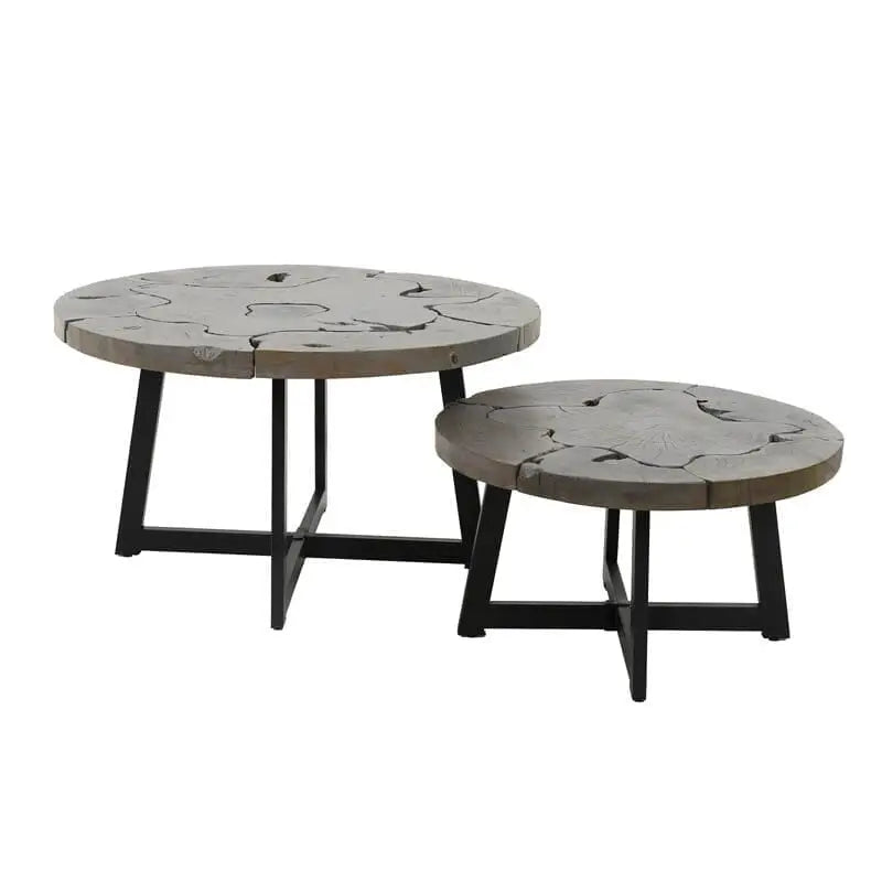  Image des deux tables basses gigognes utilisées séparément dans un salon, illustrant leur polyvalence et leur capacité à s'adapter à différents agencements et styles de décoration.