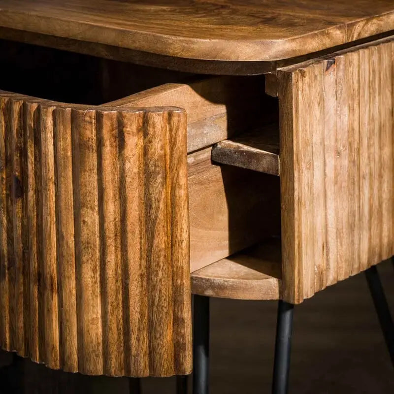  La Table De Nuit Bois Rayure  une touche contemporaine
