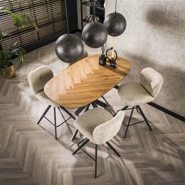 Détail du Motif à Chevrons sur la Table Haute Carrée