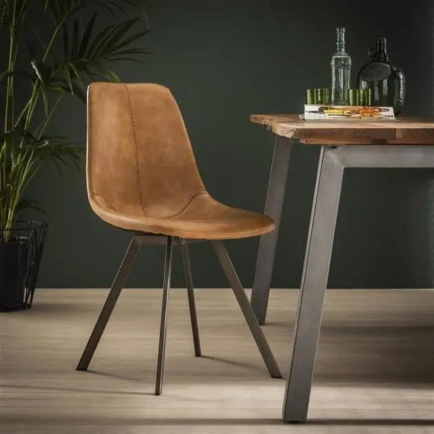 Chaise scandinave - C'est Vintage - Commodes, tables et buffets Vintage Chaise scandinave - C'est Vintage - Commodes, tables et buffets Vintage