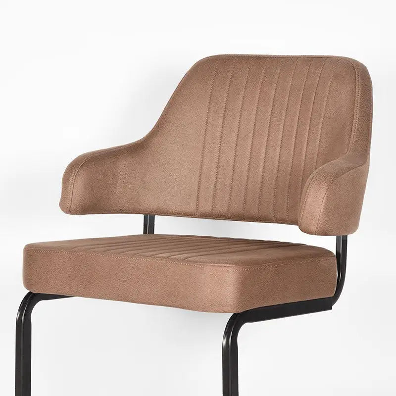 Chaise industrielle ronde sur pieds métal lyadesign 