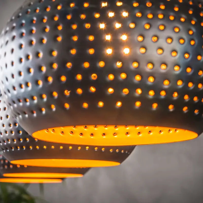 Suspension Contemporaine Métal 4 Lampes Ajourées lyadesign 